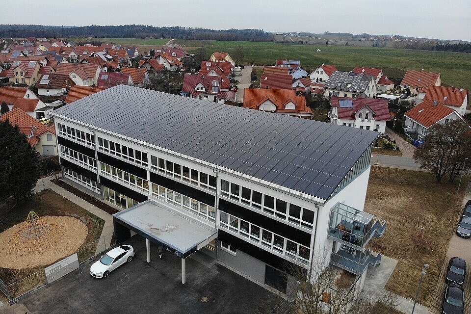 Luftbild von Dach der Schule