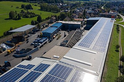 Photovoltaikanlage auf einem Gewerbedach in Deißlingen